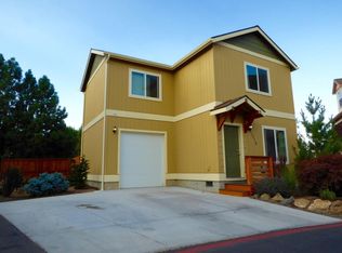 1518 NE Frank McClean Ct, Bend, OR 97701