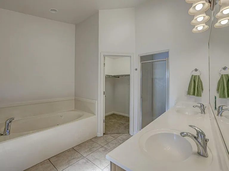 259 S 300 W — Photo 27