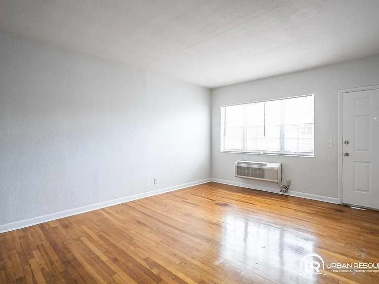 330 84th St #11 — Photo 12