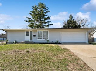 2533 Brookland Dr NE, Cedar Rapids, IA 52402