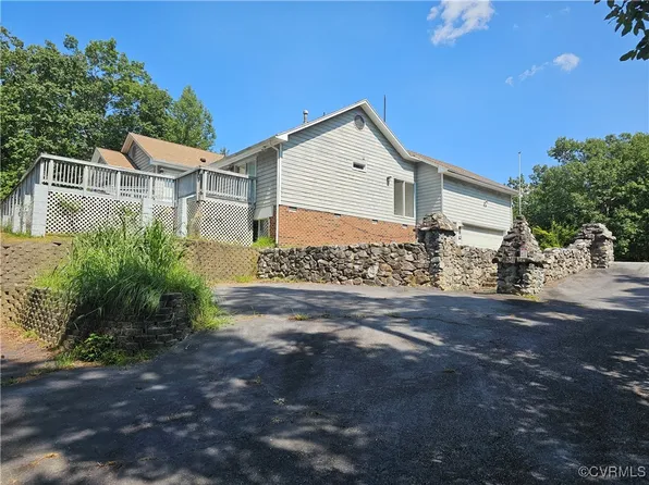 14330 Fox Knoll Dr, South Chesterfield, VA 23834