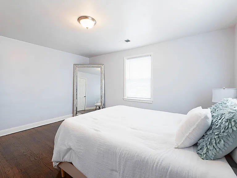 Loch Raven Village Apartments — Photo 28
