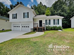372 River Trace Dr, Villa Rica, GA 30180