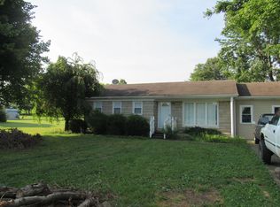 210 Valley Ter, Irvington, KY 40146
