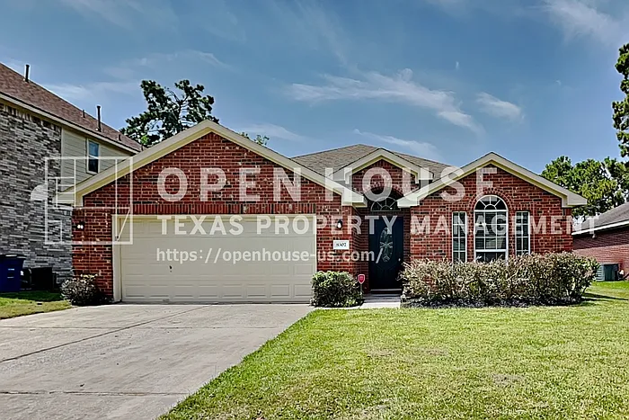 8307 Silver Lure Dr