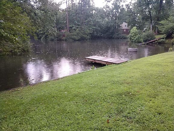 2nd image of 154 Shasta Dr
