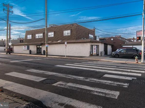 4624 Rhawn St, Philadelphia, PA 19136