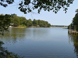 8 Holly Harbor Rd, Reedville, VA 22539