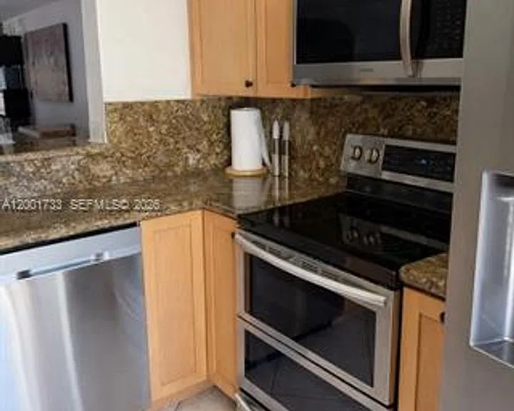 2661 NE 164th St #Townhouse 40 — Photo 4
