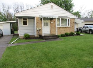 135 Irving Ter, Depew, NY 14043