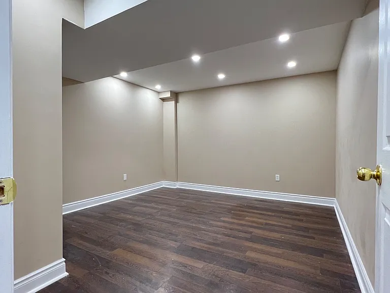 401 Forest Fountain Dr — Photo 8