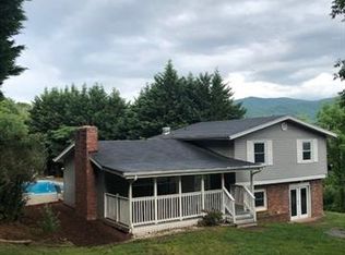 313 Mountain Crest Rd, Swannanoa, NC 28778