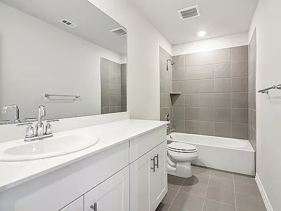 901 Edgehurst Dr — Photo 13