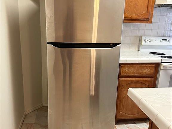 4th image of 1914 Summer Breeze Rd APT D