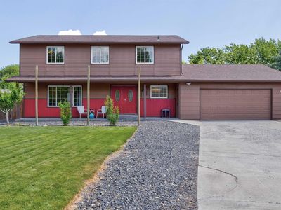 2034 Sparrow Ct, West Richland, WA, 99353