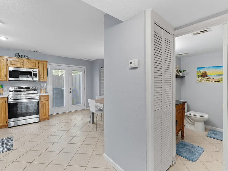 4838 Huron Dr — Photo 15