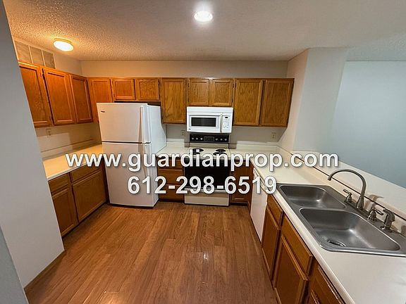 4th image of 3050 Shields Dr APT 107