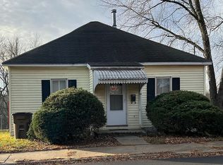 902 Ann St, Atchison, KS 66002