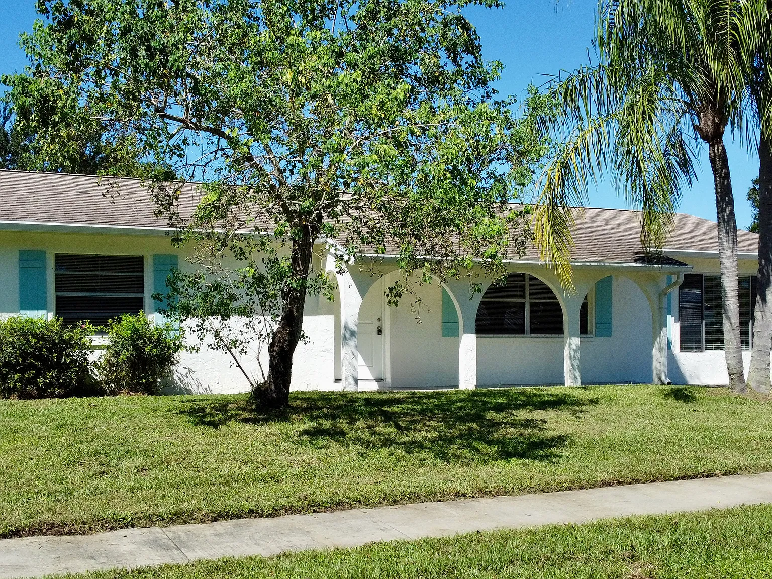 4 bed, 1643 sqft, $2,050 — Photo 1