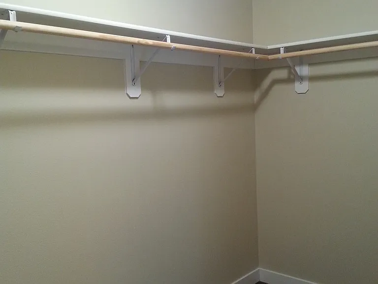 Mountain View Apartments — Photo 6