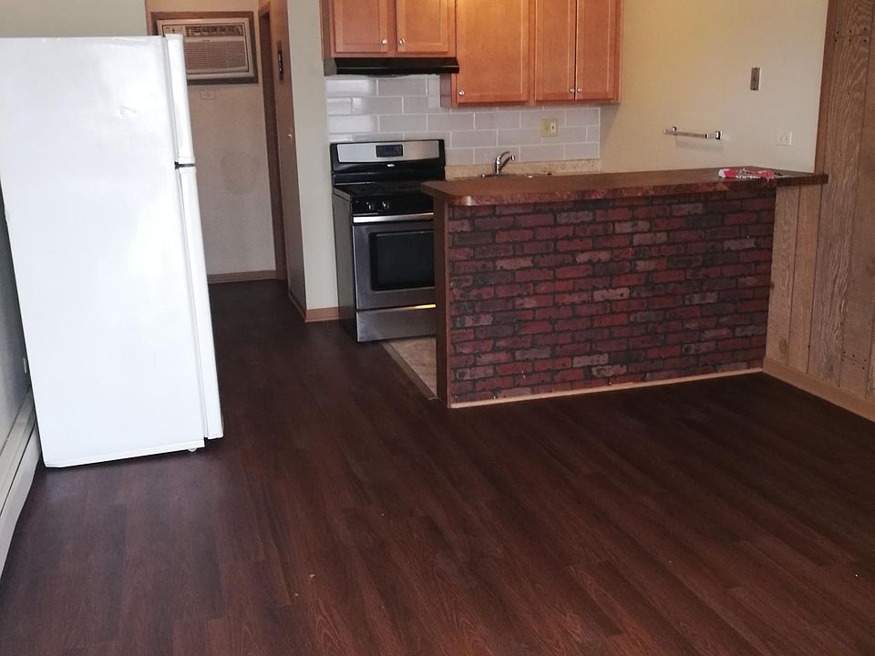 2nd image of 450 S Belmont Ave APT 1J
