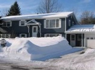 186 Green Hills Dr, Shelburne, VT 05482