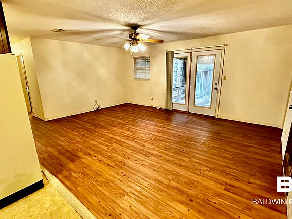 5th image of 355 Belview Cir