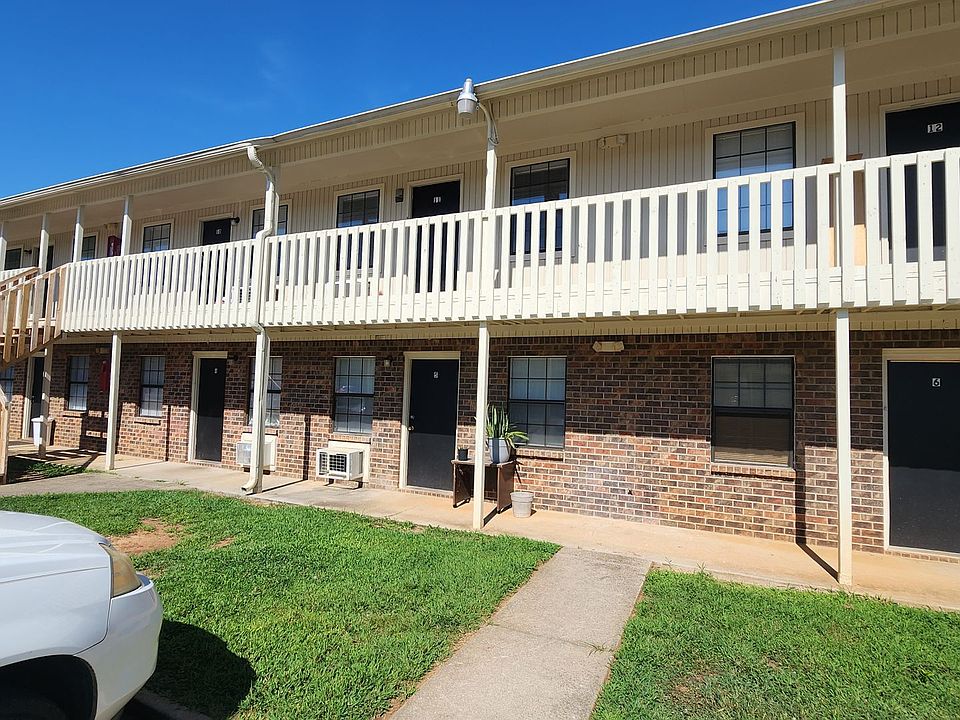 1st image of 4419 Bonnell Dr NW APT 11