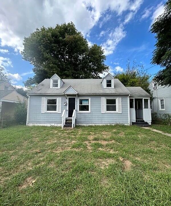 1st image of 3913 Larchmont Ln