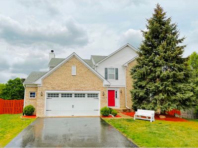 11 Heron Ct, Lake In The Hills, IL, 60156