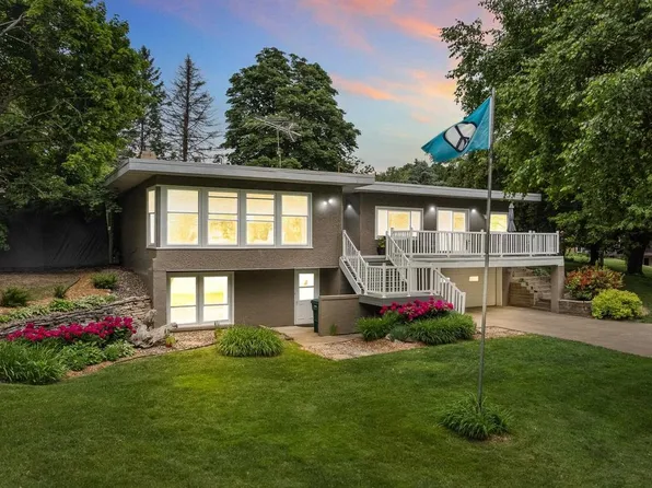 1242 East EDGEWOOD DRIVE, Appleton, WI 54913