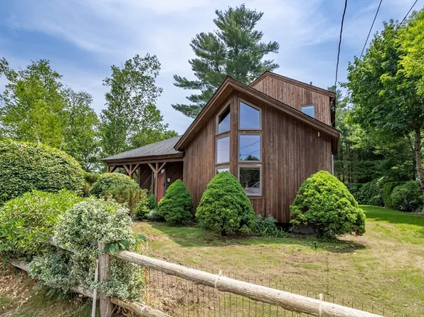 12 Edwards Ave, Westford, MA 01886