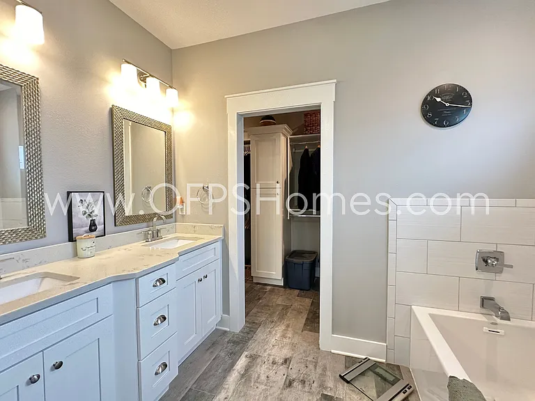 8738 El Paseo St — Photo 11