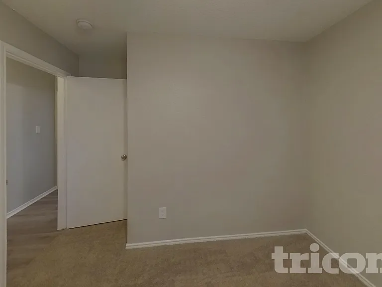 10525 Flamewood Dr — Photo 10