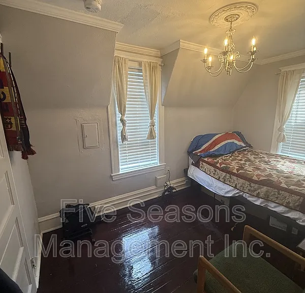 205 N Willard St #4 — Photo 4