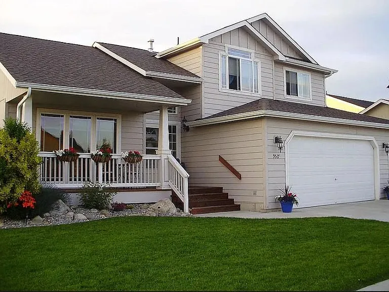 9517 E Princeton Ave — Photo 1