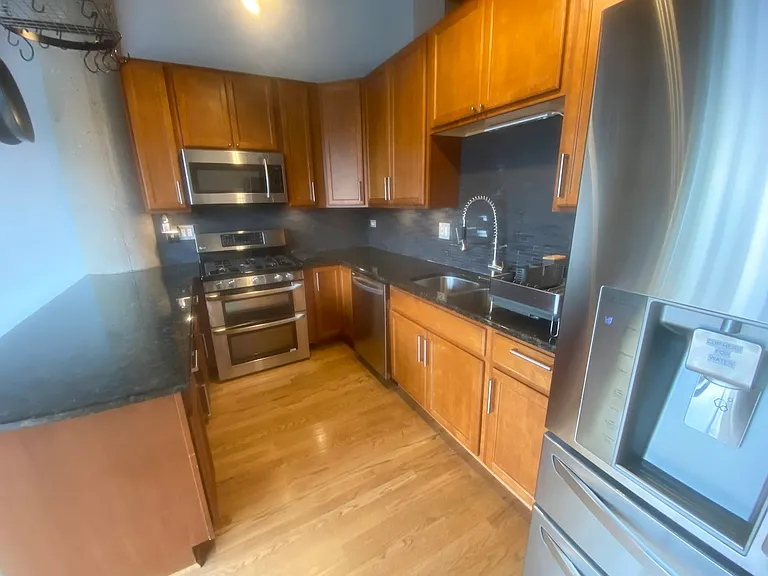 1934 N Washtenaw Ave #205 — Photo 9
