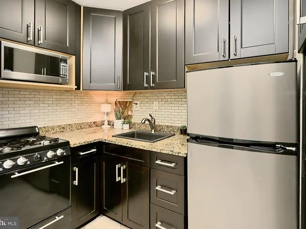 801 S Pitt St #310, Alexandria, VA 22314
