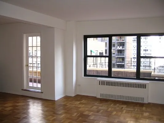 Rented by Classic Marketing- 530 Park1 | media 13