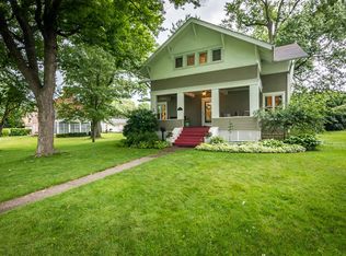 1111 Oakland Dr, Muscatine, IA 52761
