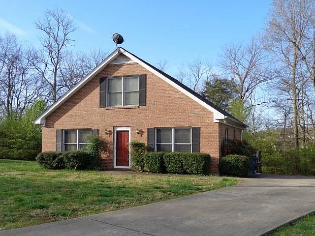 1st image of 302 Keenan Ln