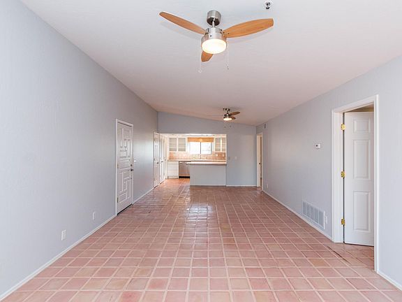 4th image of 3031 N Civic Center Plz Unit 312