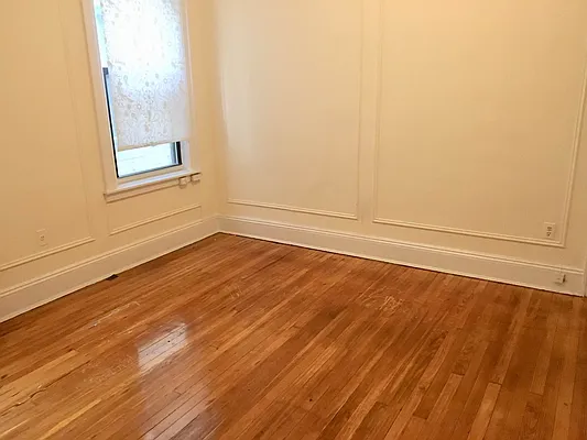 Rented by Papp Realty | media 8