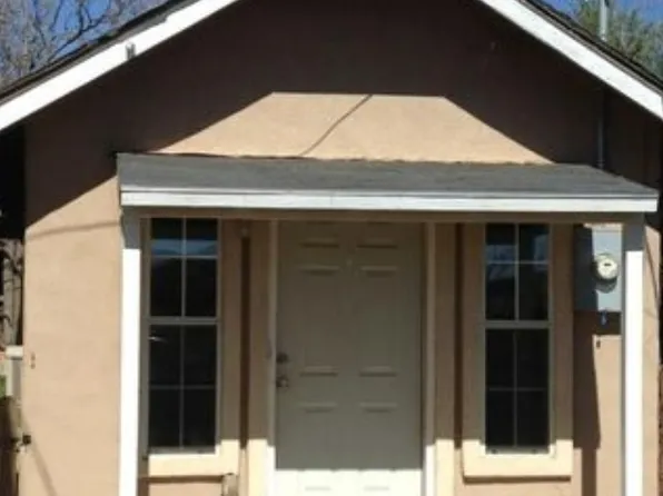 418 W 10th St, Clovis, NM 88101