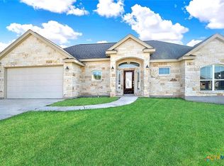 113 Ridgecrest, Floresville, TX 78114
