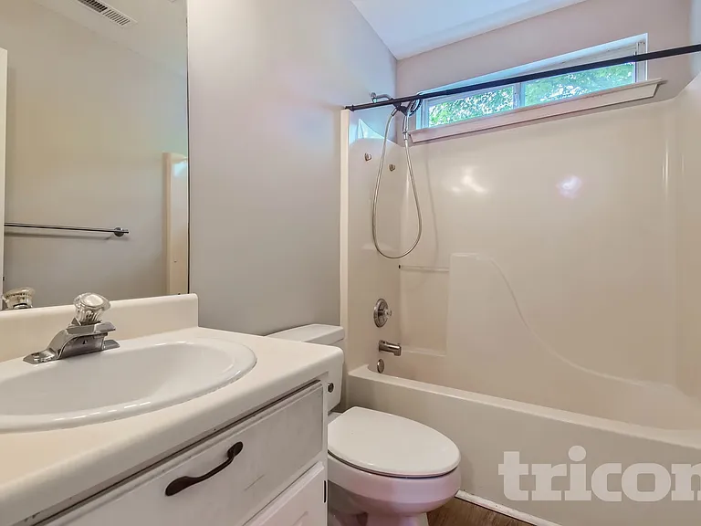 120 Allen Oaks Way — Photo 8