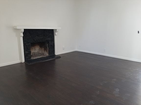 2nd image of 818 Erie Dr