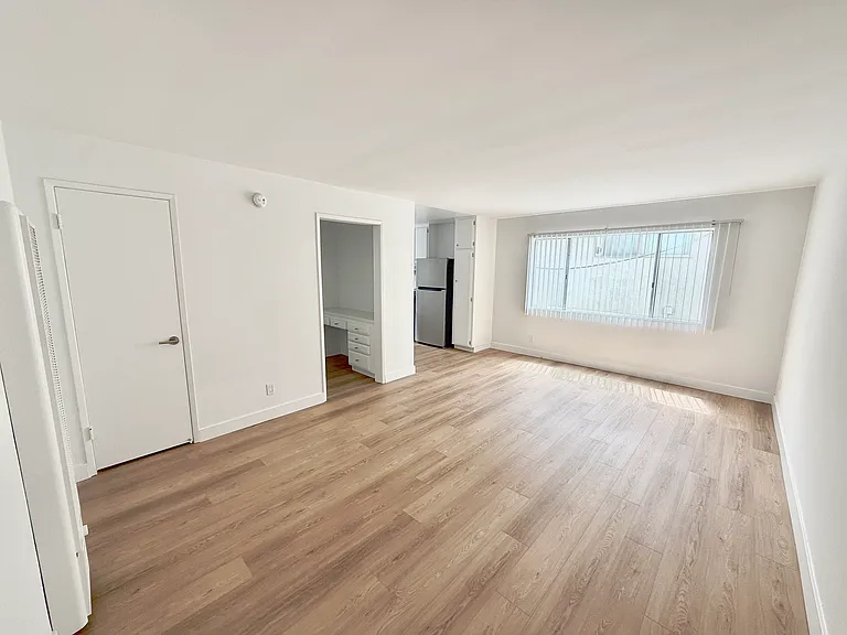 12766 Venice Blvd #106 — Photo 1