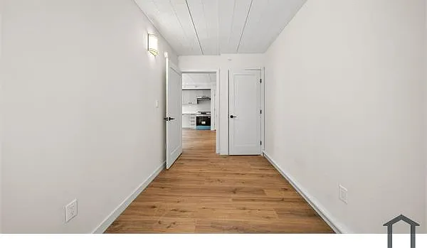 1824 Anthony Ave #8-15 — Photo 3