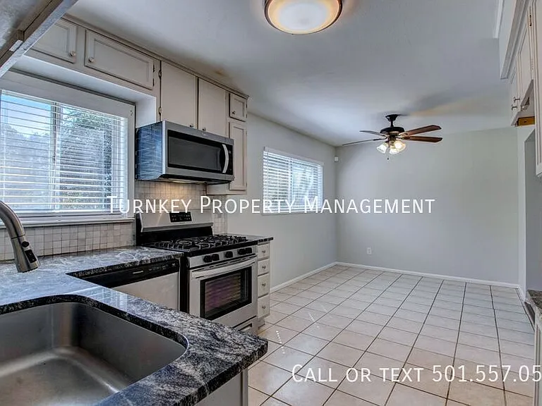 7 Fairbrook Dr — Photo 8